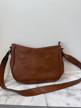 Classic Tan Shoulder Bag